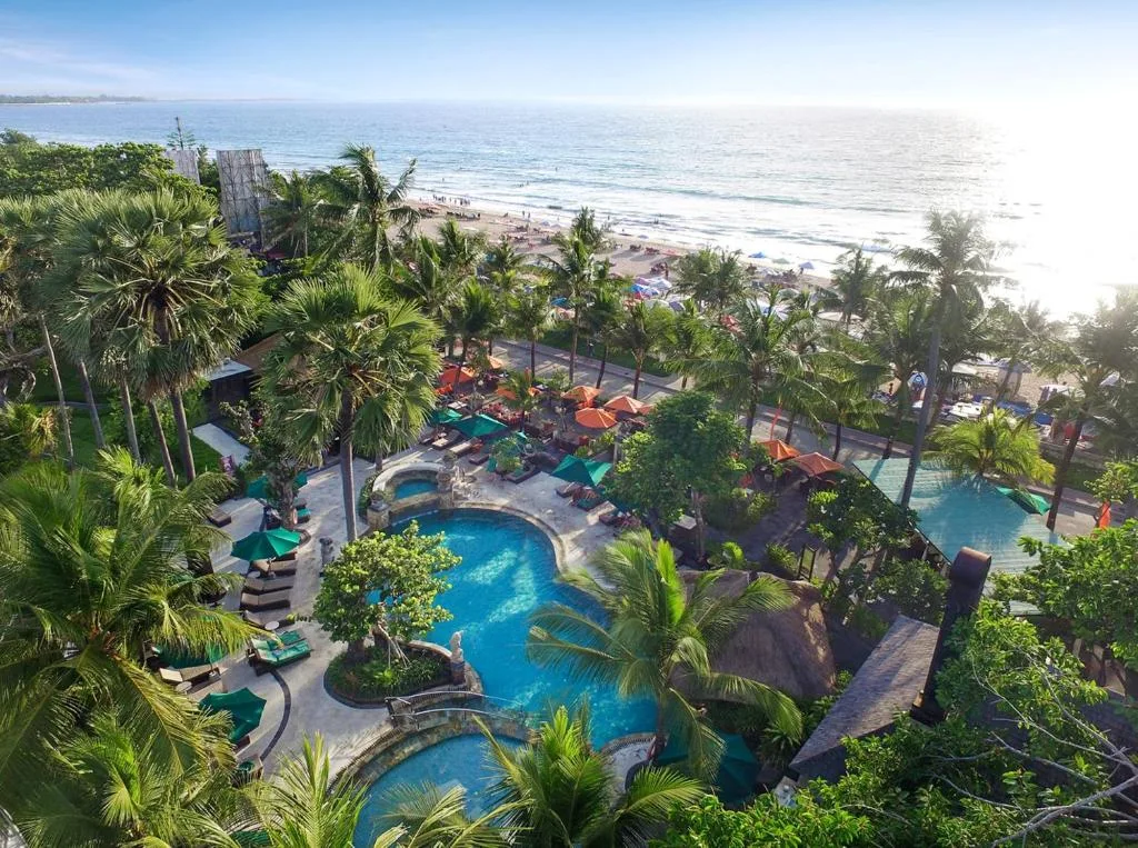 Legian Beach Hotel: another view