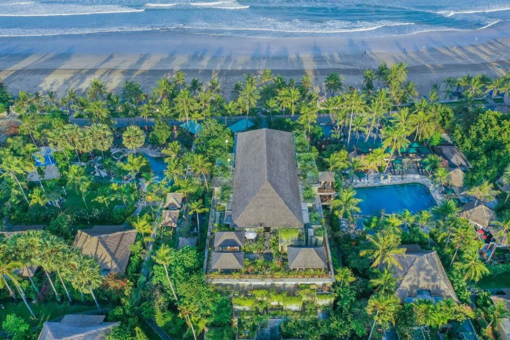 Legian Beach Hotel: another view