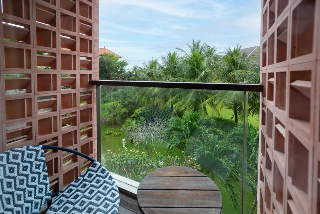 MERUSAKA Nusa Dua: another view