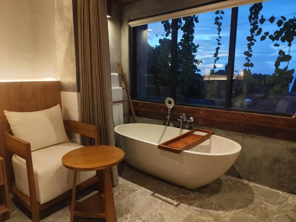 Purana Suite Ubud: another view
