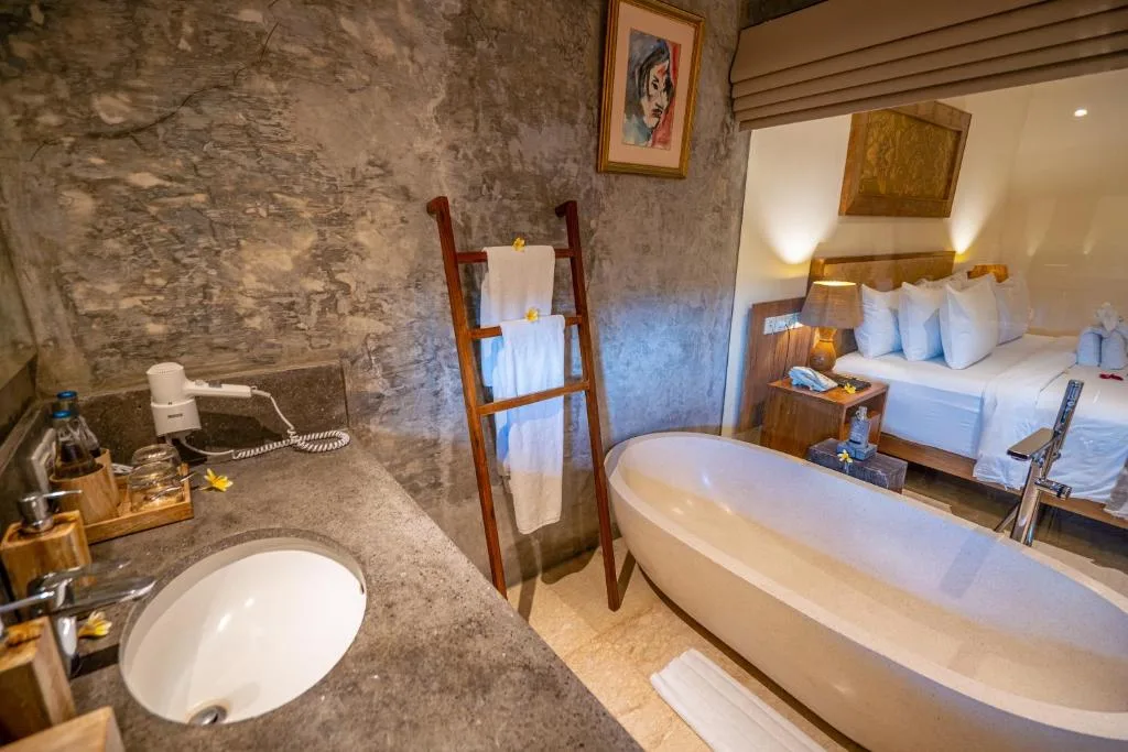 Purana Suite Ubud: another view