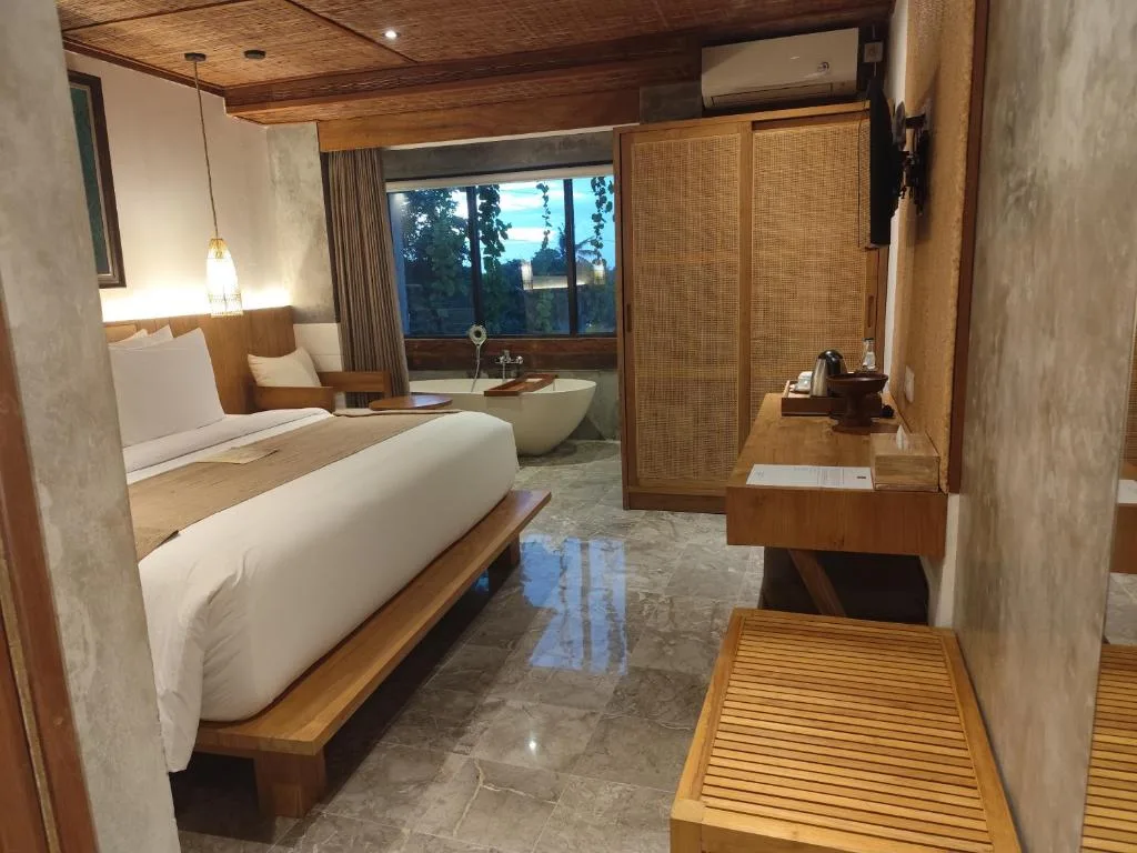 Purana Suite Ubud: another view