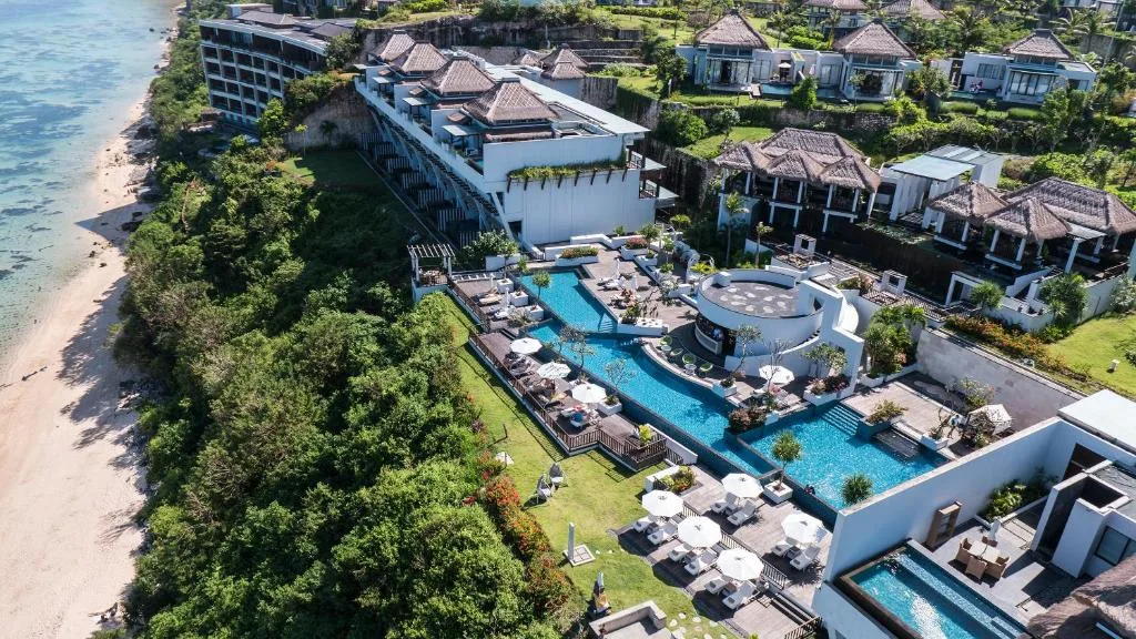 Samabe Bali Suites & Villas: another view